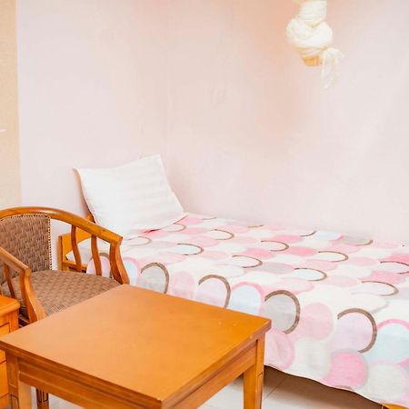 Tigers'S Apartment Hotel ブジュンブラ エクステリア 写真