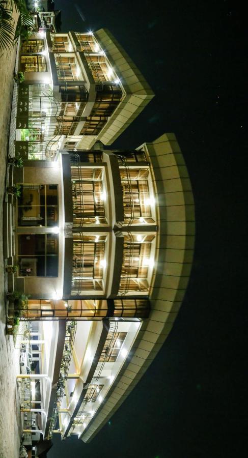 Tigers'S Apartment Hotel ブジュンブラ エクステリア 写真
