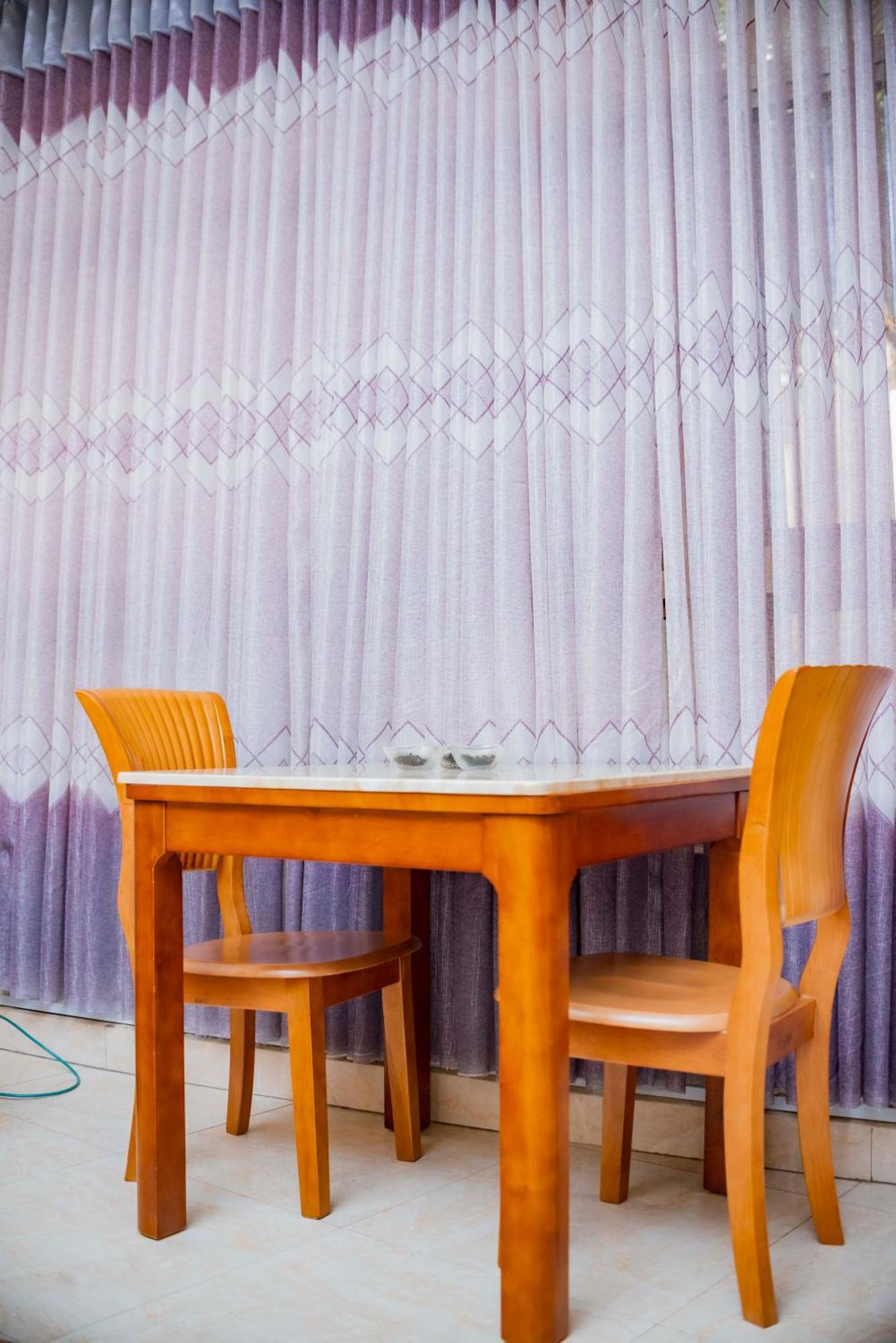 Tigers'S Apartment Hotel ブジュンブラ エクステリア 写真